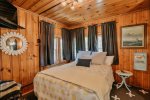 When It`s Time to Unwind - Retreat to the Cozy Main Level Queen Suite for Enchanting Dreams